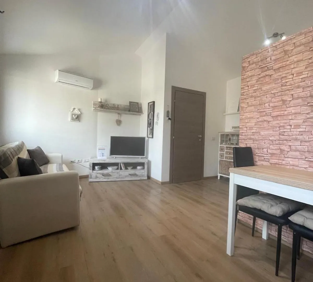 Sophie^s Home - Comfort e Relax a pochi km da Nora Pula Appartamento